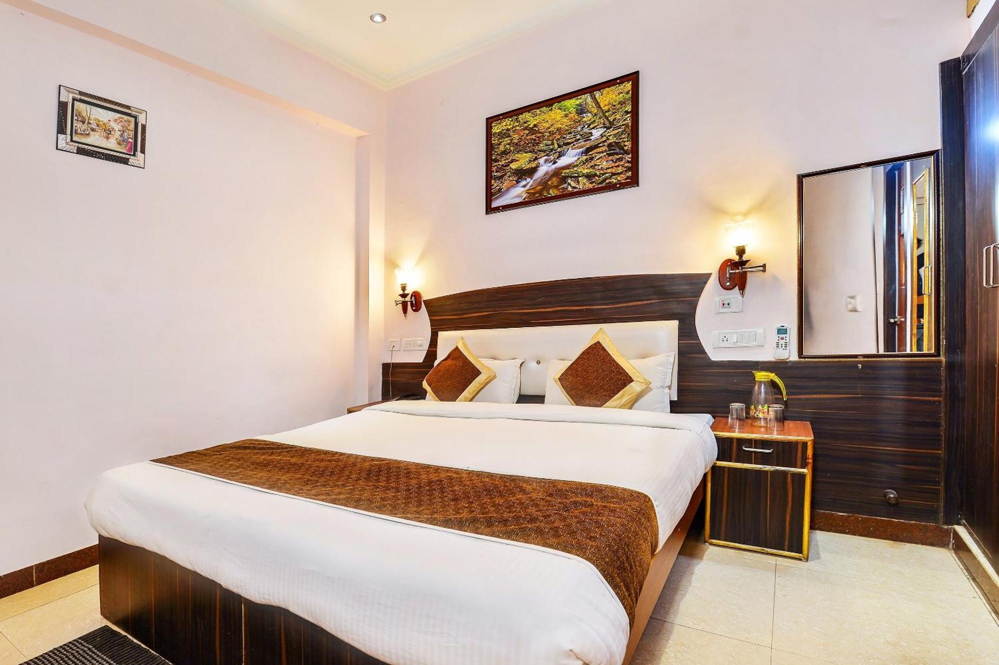 Merit Hotel Agra  Exterior photo